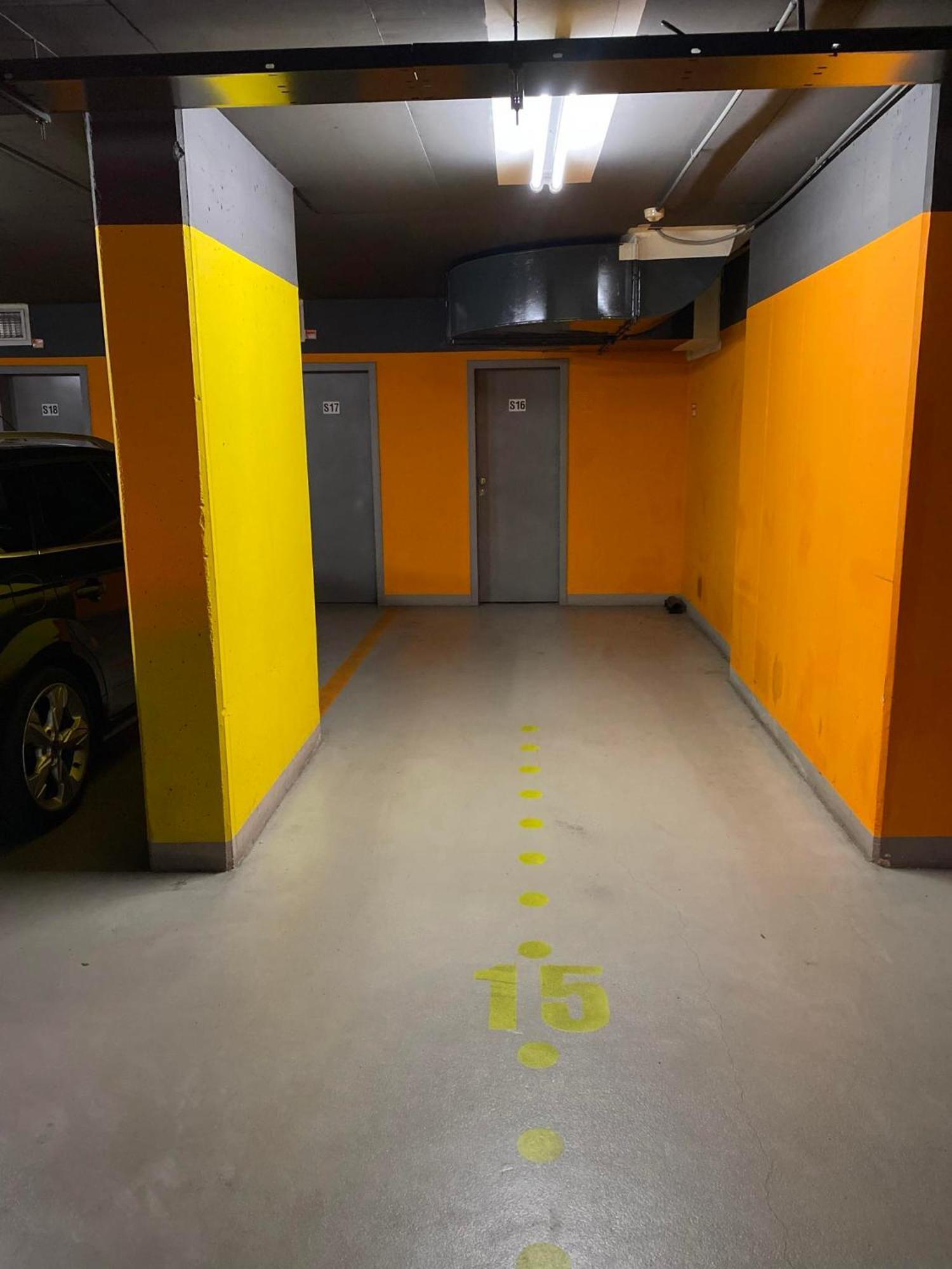 Apartamento Spacious Near Center With Balcony And Garage Parking