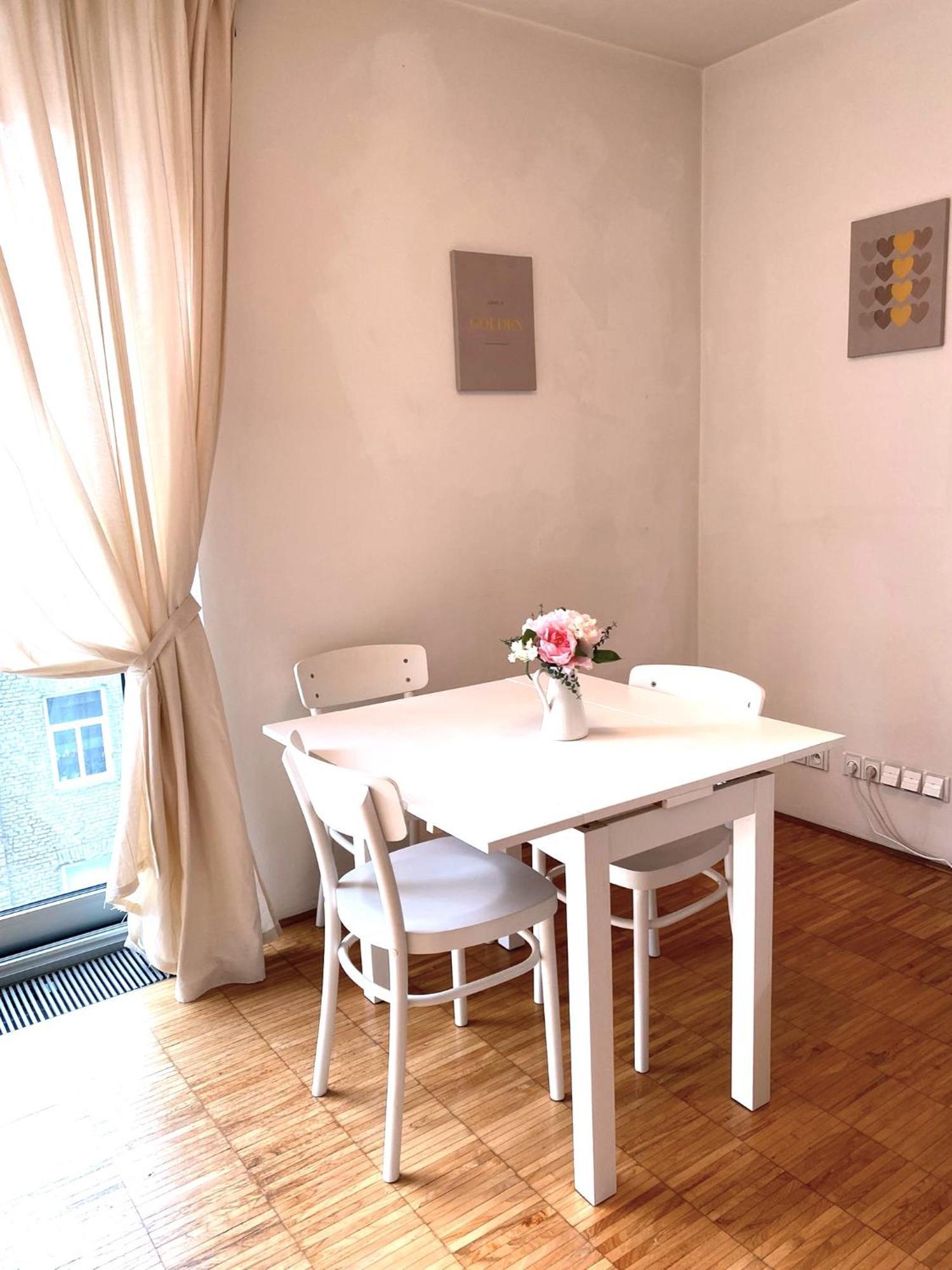 Spacious Near Center With Balcony And Garage Parking Appartamento *