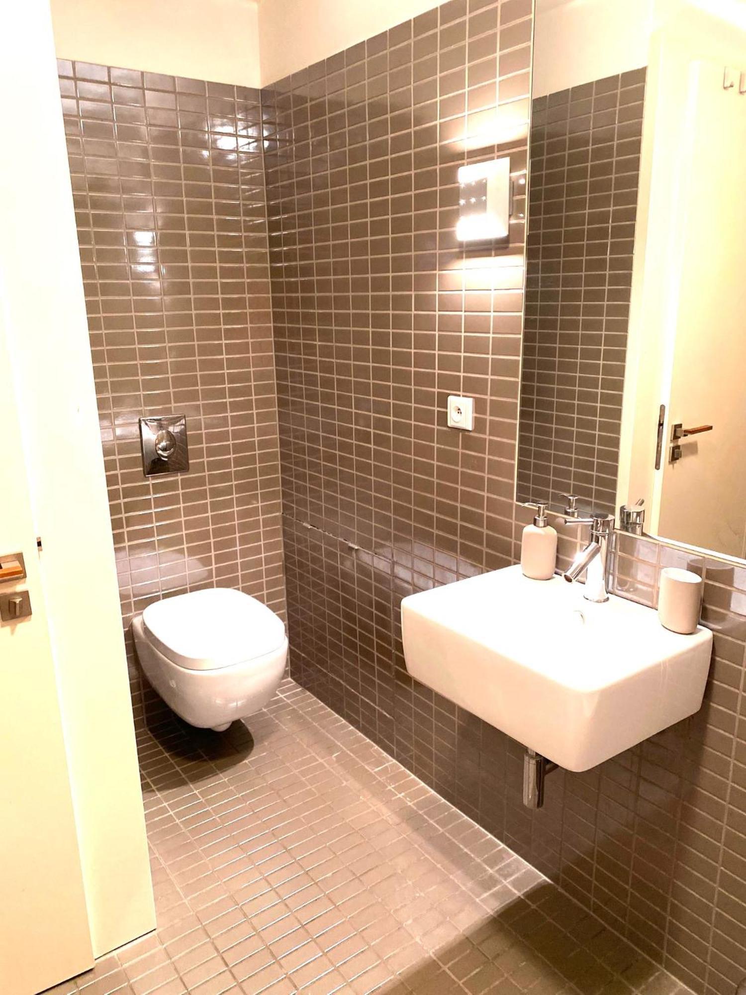 Appartamento Spacious Near Center With Balcony And Garage Parking *