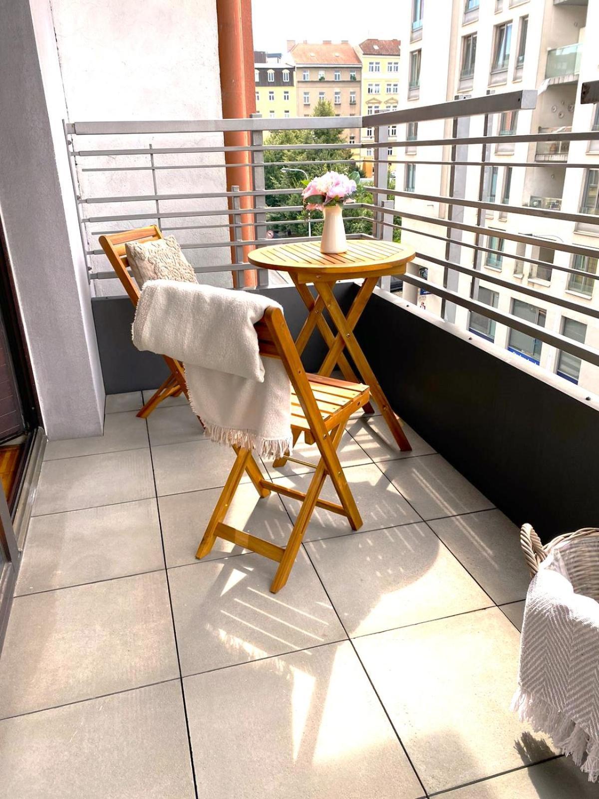 Appartamento Spacious Near Center With Balcony And Garage Parking Praga